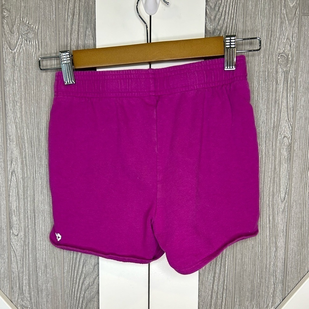 D16.08 All in motion girls running shorts 7/8 Medium